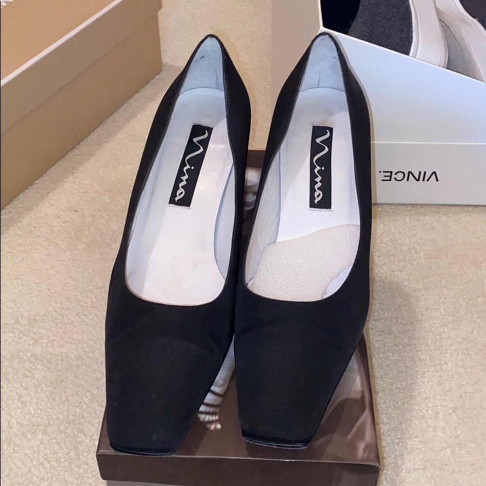 Women’s black heels! CLASSIC!